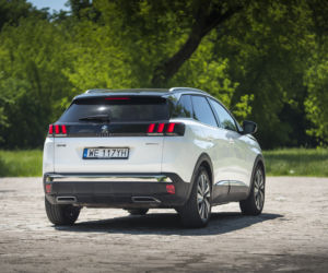 Peugeot 3008 GT HYbrid4 300 KM e-EAT8