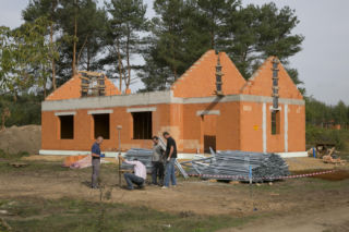 Koniec z pozwoleniami na budowę od 2023 r.? Rząd zapowiada ich likwidację!