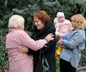 M jak miłość odc. 1631. Kalinka (Oliwia Kępka), Ula (Iga Krefft), Barbara (Teresa Lipowska), Aniela (Elżbieta Kijowska) - babcia Marzenki