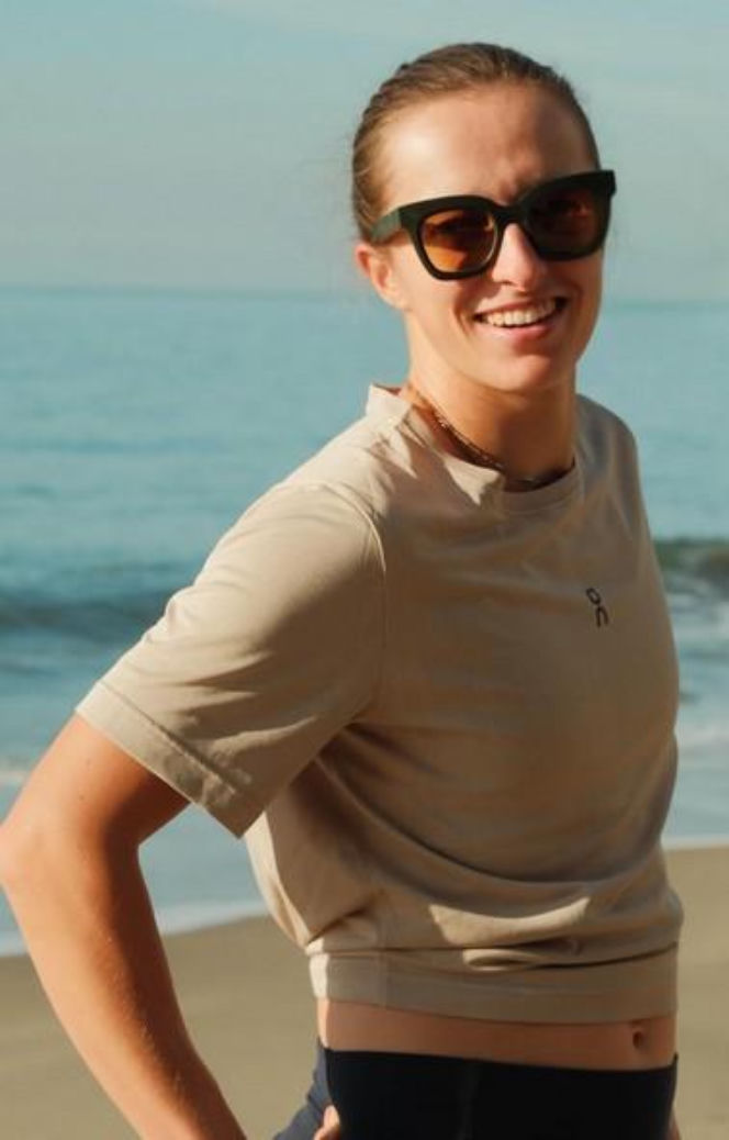 Iga Świątek na plaży w Kalifornii