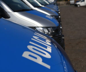 Nowe policyjne furgony patrolowe 