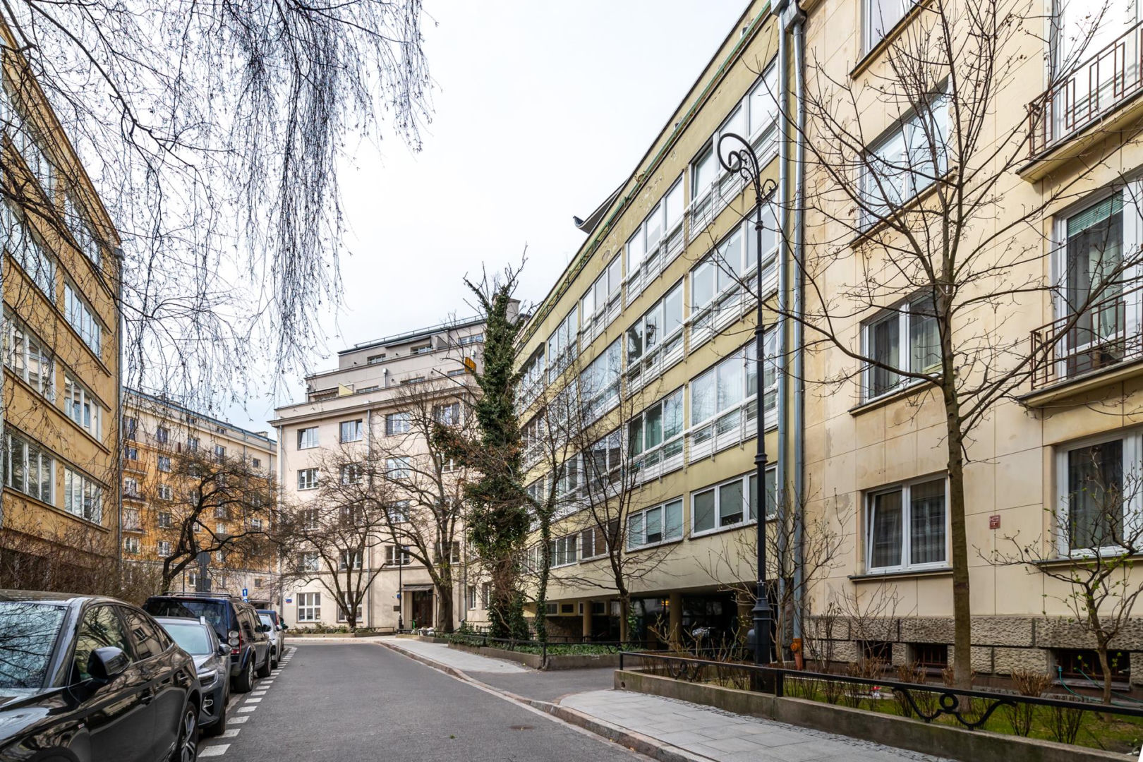 Dom Pod Żaglem na Alei Przyjaciół w Warszawie