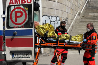 Tragedia na moście Gdańskim! Koszmarna śmierć rowerzysty. Spod kasku sączyła się krew
