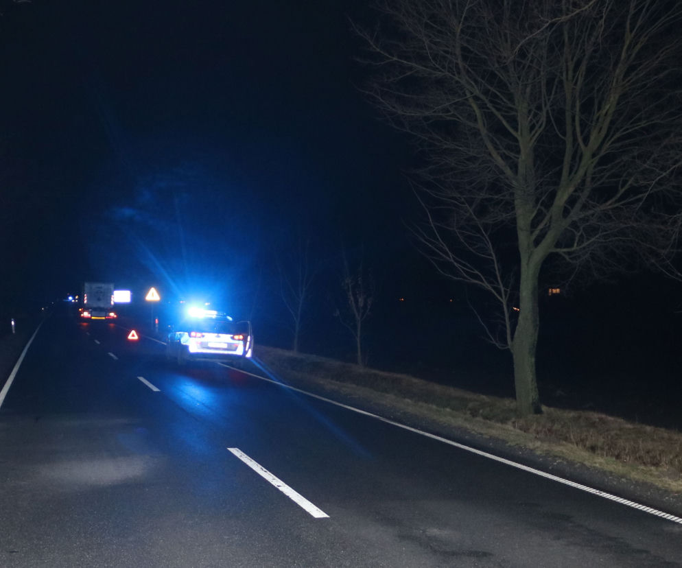Kujawsko-pomorskie: Tragedia podczas wyprzedzania! 62-letni pieszy zginął na miejscu 
