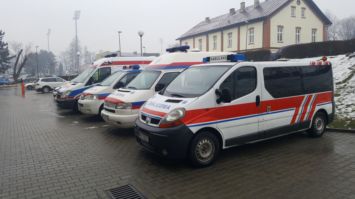 Nowy Sącz: Pogoda zbiera żniwo, ucierpiało już prawie 100 osób! Na SOR prawdziwe oblężenie