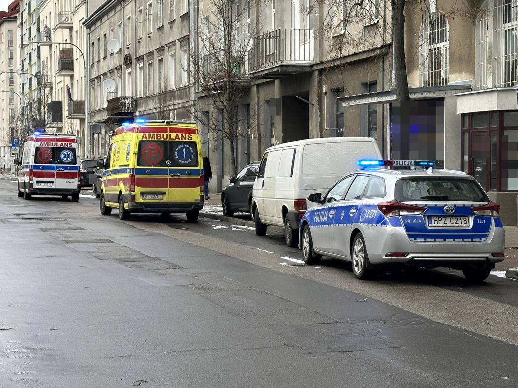 Makabra w mieszkaniu na Woli. Nie żyje mężczyzna, policja zatrzymała kobietę. Doszło do morderstwa!?