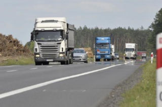 Ciężarówki na drogach w Wielką Sobotę. W tym dniu nie będzie ograniczeń dla TIR-ów