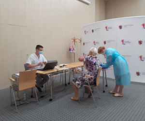 Akcja szczepienia w Urzędzie Marszałkowskim w Toruniu