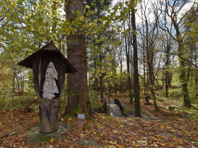 To jedna z najpiękniejszych gmin w Małopolsce. Znajdowała się w czterech województwach