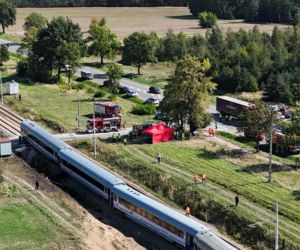 Wstrząsające zdjęcia z katastrofy kolejowej na Mazowszu