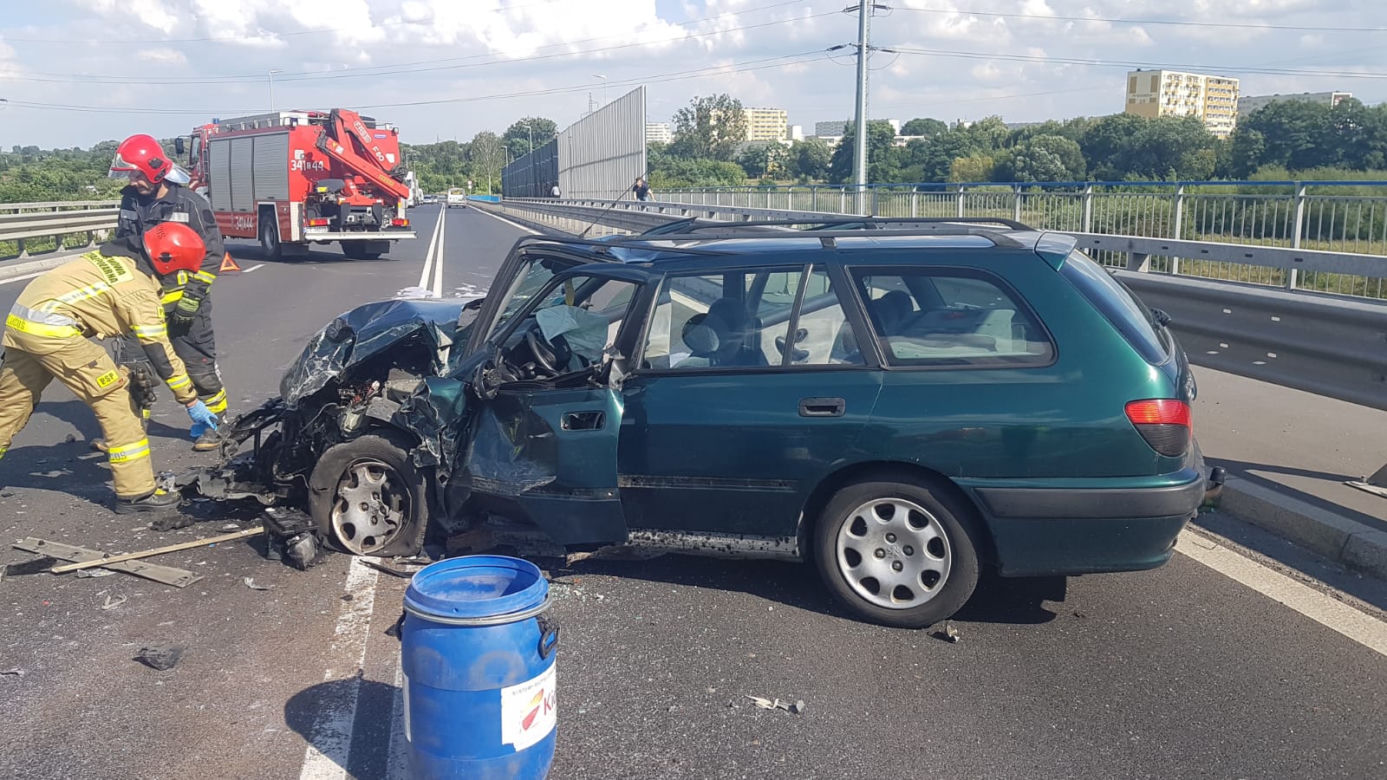 Poważny wypadek na Średnicówce Toruniu. Dwie osoby w szpitalu!