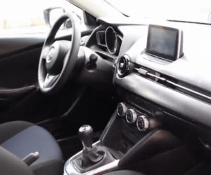 Mazda 2 - wnętrze