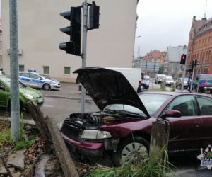 13-latek rozwalił Audi A4 w Sobięcinie! Ukradł auto sąsiadce!