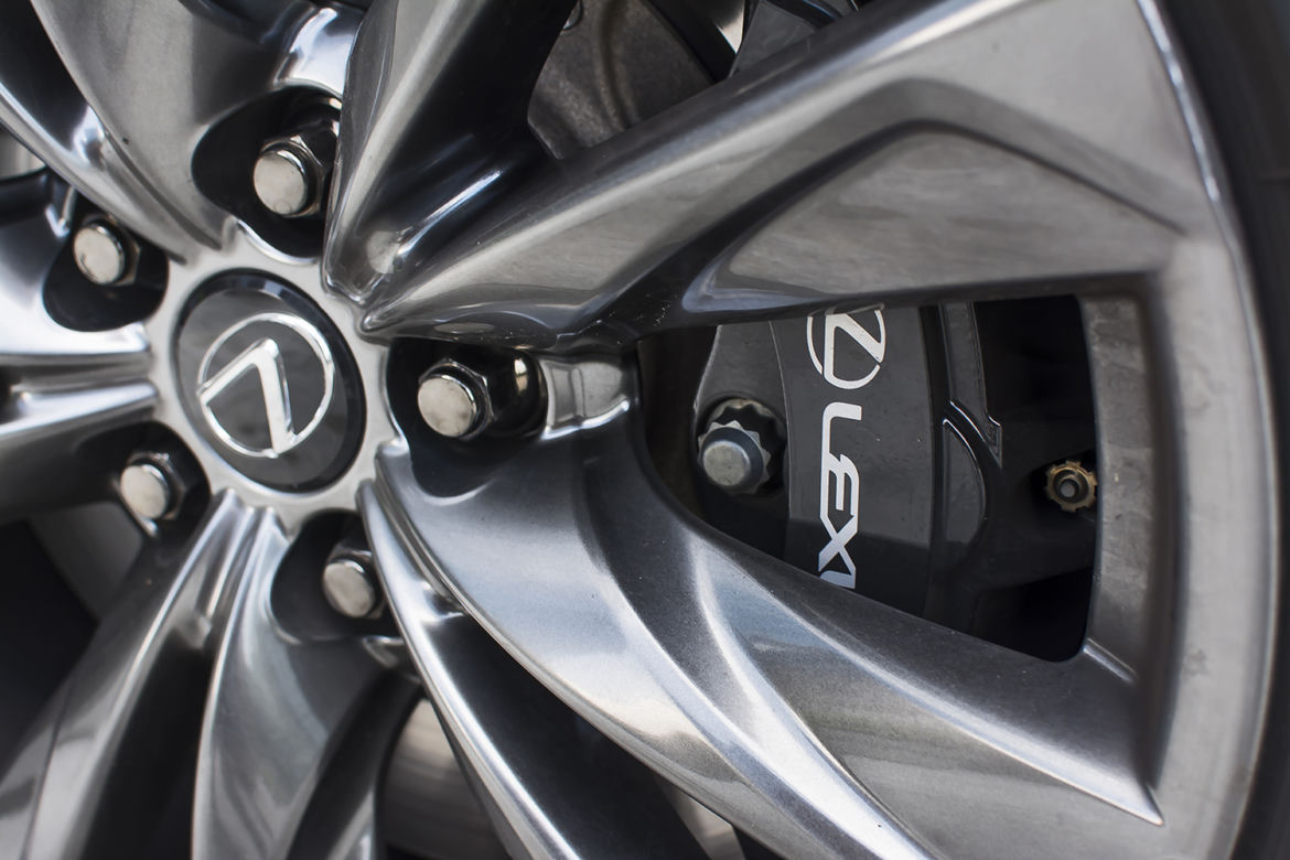 Lexus LS500h F-Sport