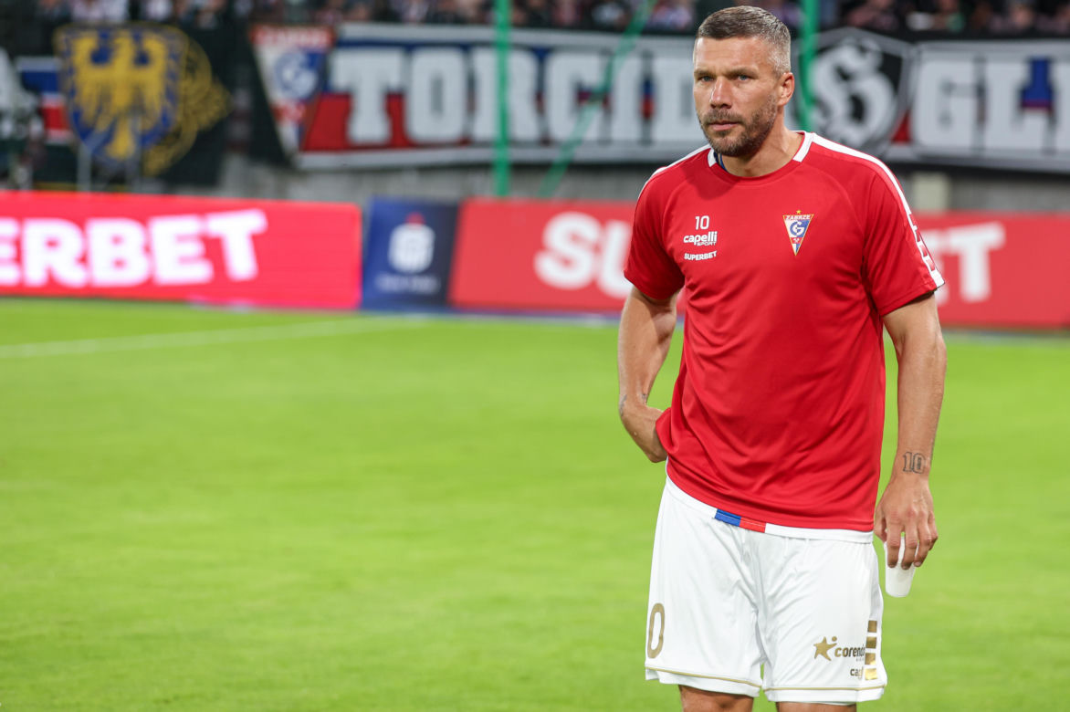 Górnik Zabrze - Termalica Nieciecza. Niesamowita atmosfera na Arenie Zabrze! Kibice Górnika dopingują swoją drużynę