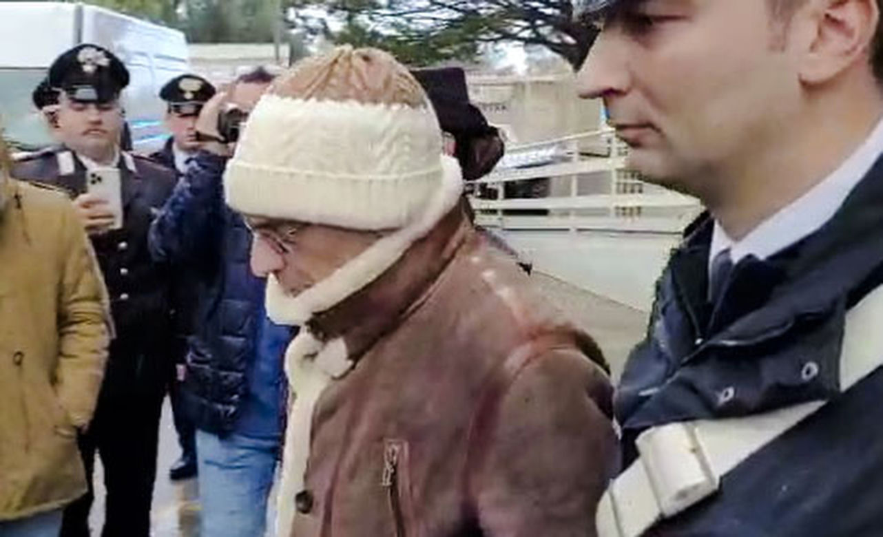 Sekretny pokój za szafą. Tam przez 30 lat chował się boss mafii? "Jak w Narnii"
