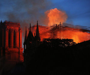 pożar katedry Notre-Dame w Paryżu (15.04.2019)
