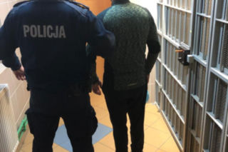 Nowy sposób złodziei na kradzież samochodu! Na co wpadł ten Gruzin? 
