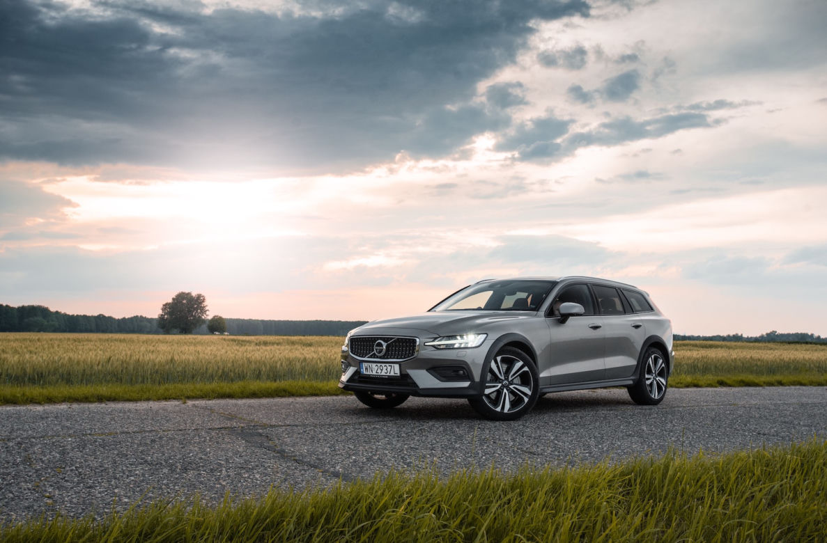 Volvo V60 D4 AWD Cross Country Pro