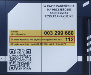 W kominiarkach wspinają się na pociągi i nagrywają. PKP ostrzega. Śmiertelny trend dotarł do Polski