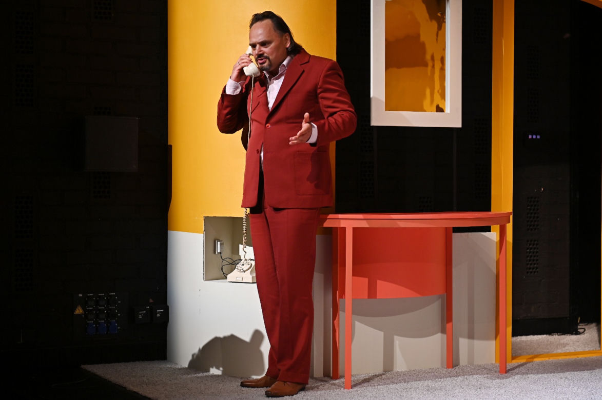 Kim jest pan Schmitt w Teatrze Wybrzeże