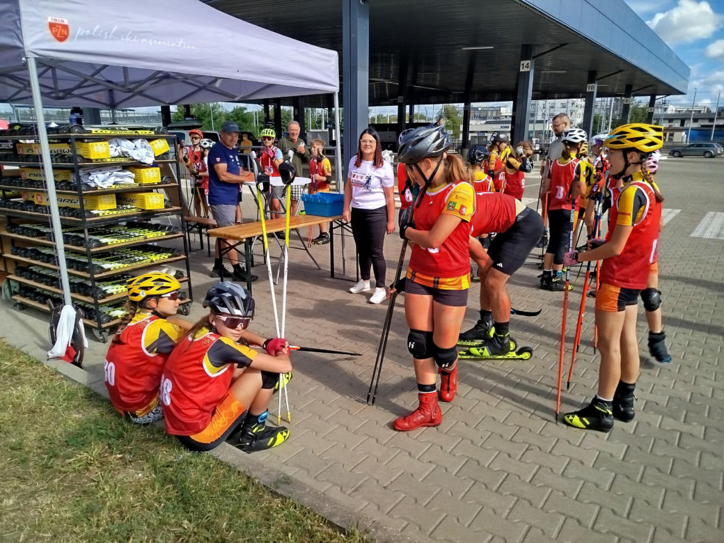 Zawody o Puchar Polski na nartorolkach Marwe Cup 2025 zostały zainaugurowane w Siedlcach