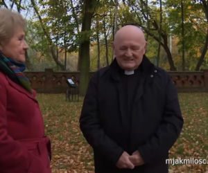 M jak miłość. ksiądz (Maciej Damięcki), Barbara (Teresa Lipowska)