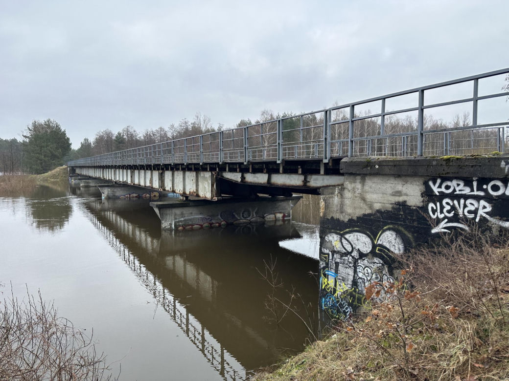 Wojsko wkroczyło do akcji. Walka z powodzią pod Wyszkowem