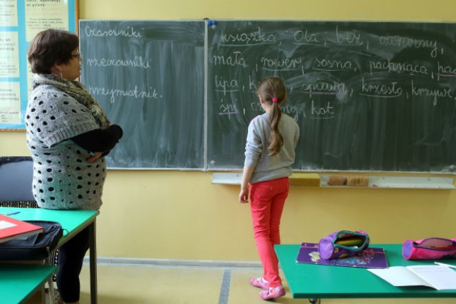 Zakończenie roku szkolnego: życzenia i wierszyki dla nauczycieli