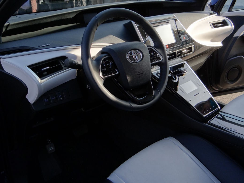 Toyota Mirai 2015