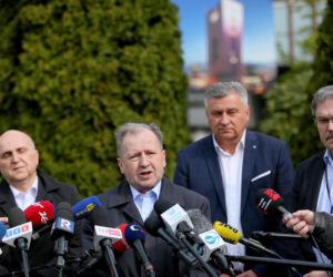 9 wybuchów metanu w kopalni Pniówek! Ratownicy przerywają akcję i nie wracają. To bardzo trudna decyzja  