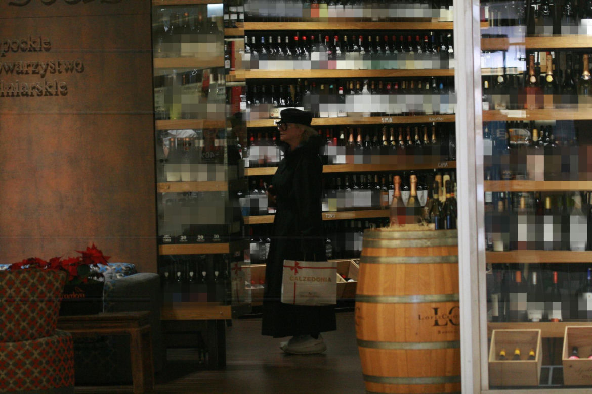 Katarzyna Figura ukrywa się w alkoholowym