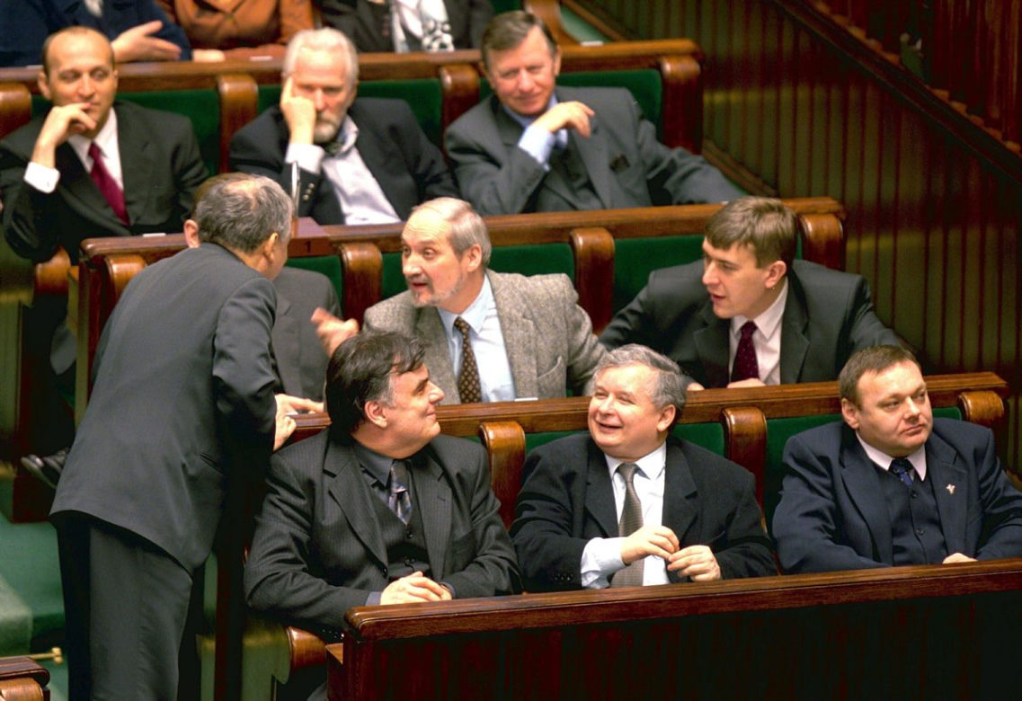Upadek IV RP i banicja Romana Giertycha