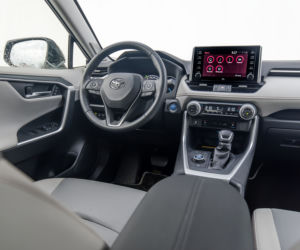  Toyota RAV4 mk. V