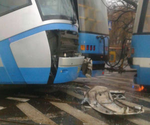 Zderzenie dwóch tramwajów obok Dworca Świebodzkiego