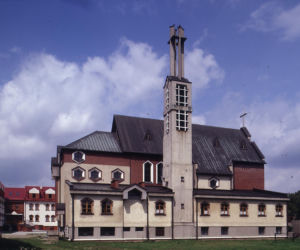 To jedna z najciekawszych małopolskich wsi. Jej mieszkańcy modlą się do świętego męczennika