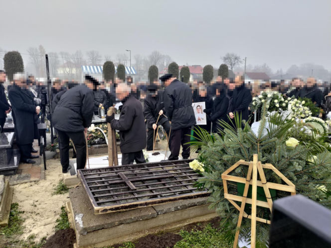 Pogrzeb 11-letniego aktora. Nikodem Marecki spoczął w białej trumnie. Żegnały go tłumy