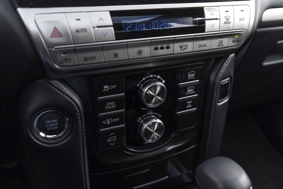 Toyota Land Cruiser 2.8 D-4D AWD 6AT Executive