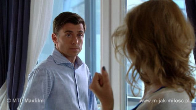M jak miłość odc. 1004. Marek Mostowiak (Kacper Kuszewski), Anna (Tamara Arciuch)