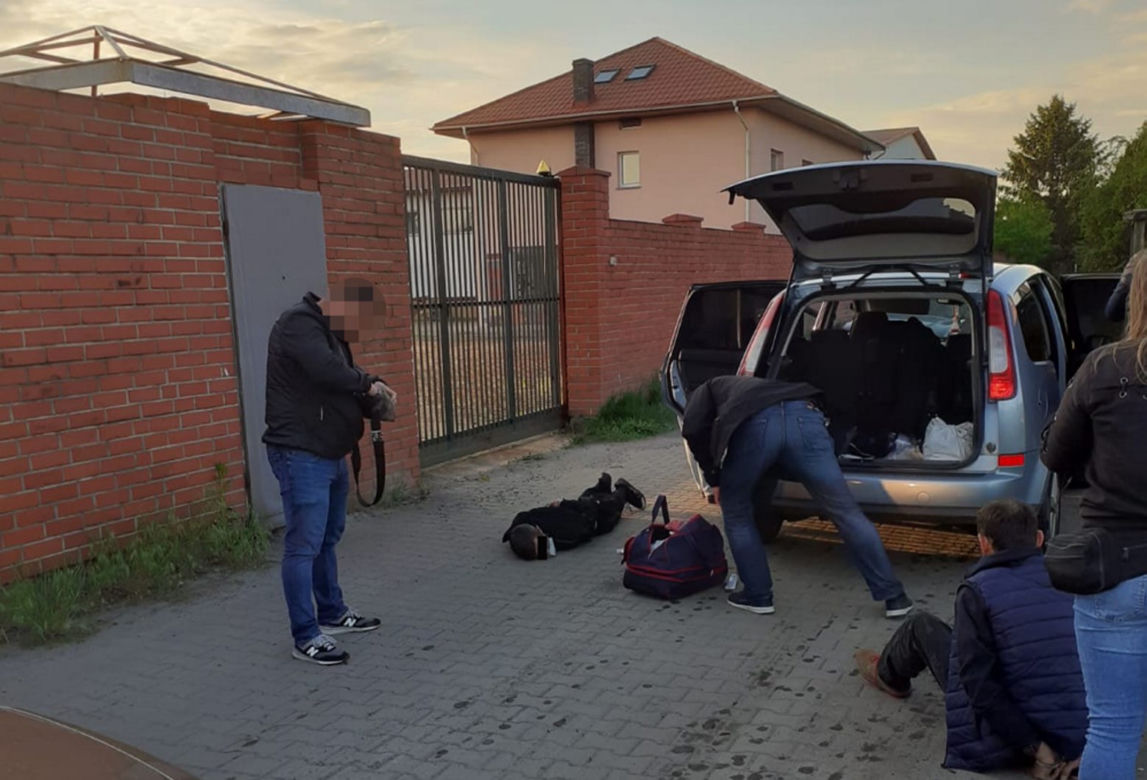 Gruzin okradający kierowców metodą "na kolec" zatrzymany