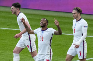 Euro. Czechy - Anglia WYNIK: Główka Sterlinga wystarczyła! Anglicy na czele, Czesi finiszują trzeci