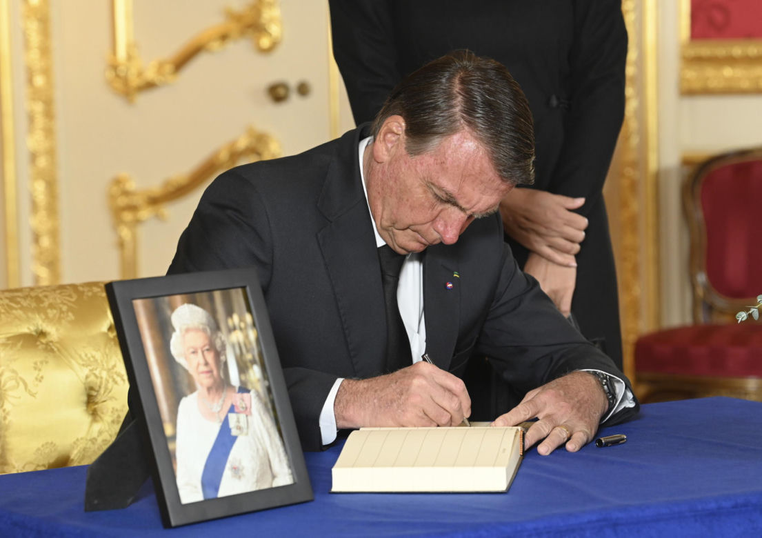 Światowi przywódcy  przybywają na pogrzeb