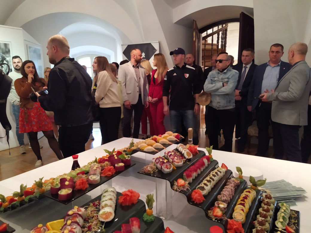 Zdjęcia z otwarcia wystawy o historii piłki nożnej w siedleckim Muzeum Regionalnym