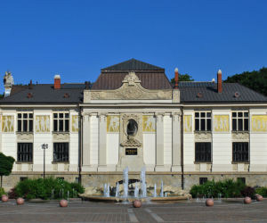 Plac Szczepański: Uwikłanie