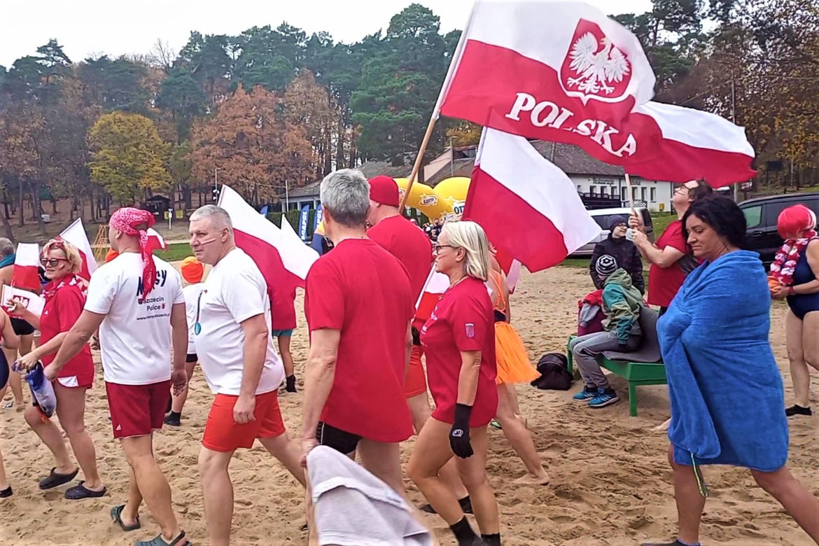 Szczecińskie morsy uczciły Święto Niepodległości
