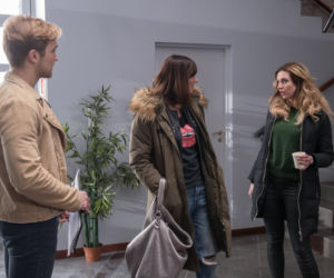 Na Wspólnej odcinek 2699. Kinga (Ilona Wrońska), Bartek (Piotr Witkowski), Roma (Julia Kamińska)