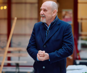 Na Wspólnej, odcinek 4195: profesor Agier słabnie na oddziale kardiochirurgii. Na oczach przerażonej córki dochodzi u niej do zatrzymania akcji serca