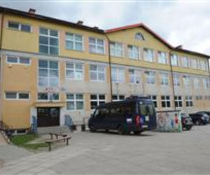 Łukta. Rodzice dwójki dzieci oskarżają naucyzcielkę, że biła ich dzieci 3