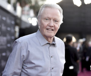 Jon Voight na premierze filmu Czarownica 2