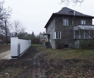 Gigantyczny paczkomat zniknie z Biskupina